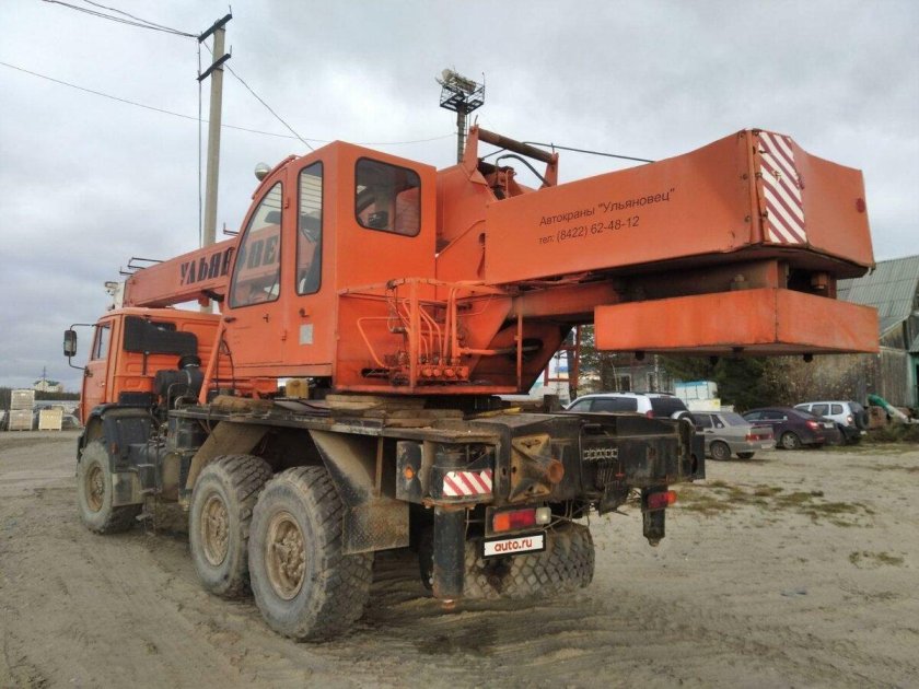 Автокран ульяновец