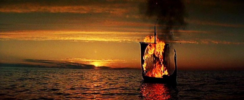 Погребальная Ладья викингов