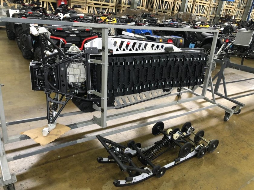 Задняя подвеска снегохода стелс 800