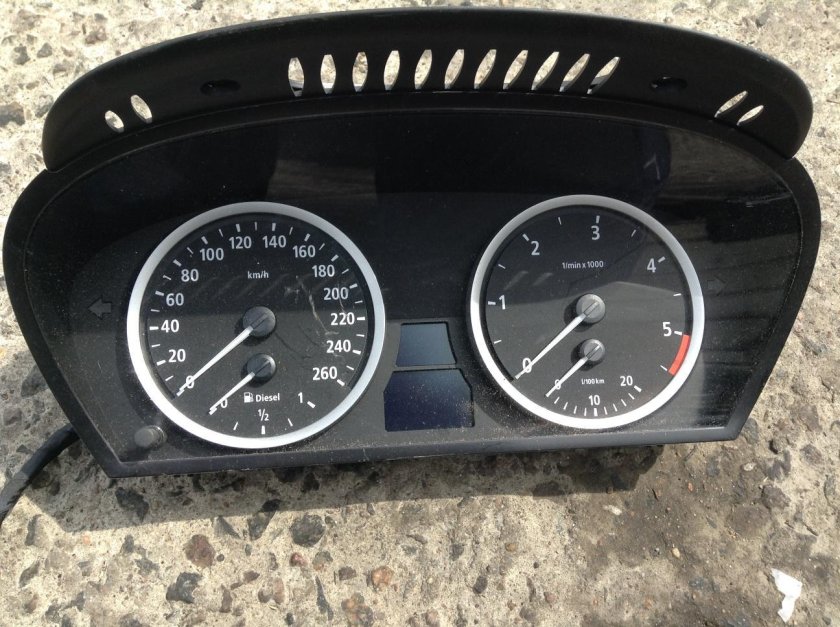 BMW e60 приборка