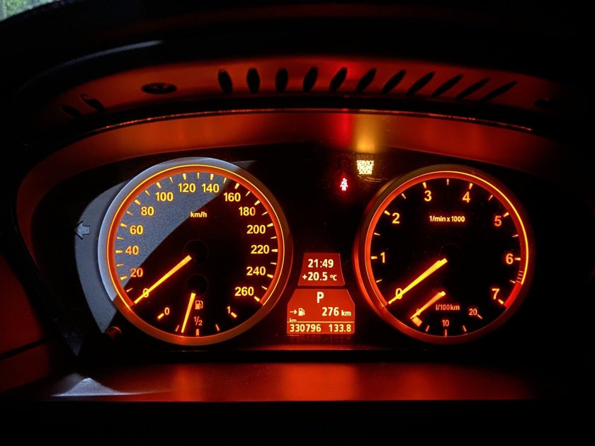 Приборная панель БМВ е60