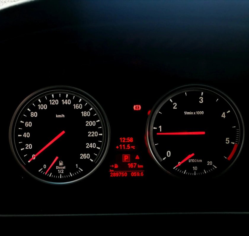 Приборная панель БМВ е90