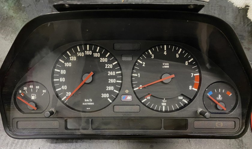 Приборная панель BMW e34