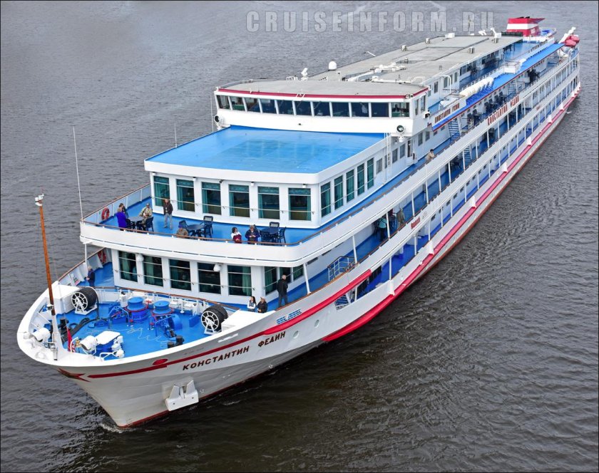Четырехпалубный теплоход нижний новгород