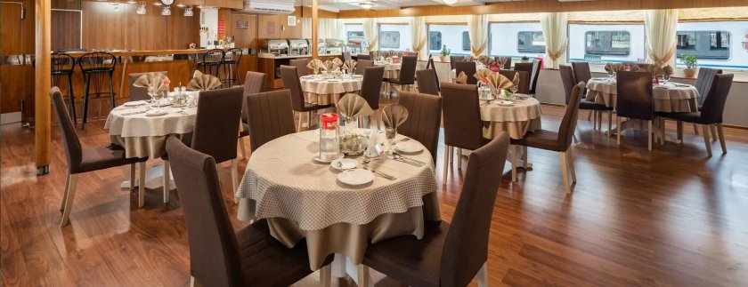 Теплоход Константин Федин фото