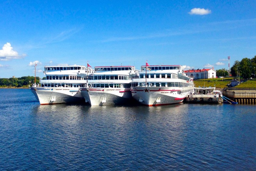 Максим Литвинов теплоход