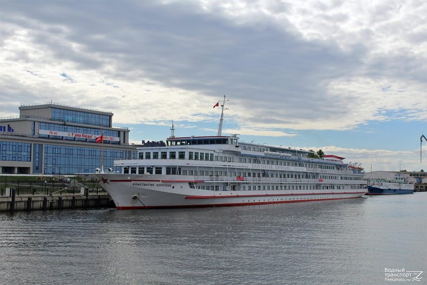 Теплоход Константин Коротков водоход