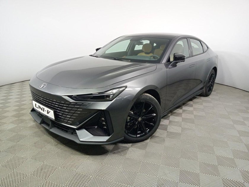 Чанган Uni v 2022