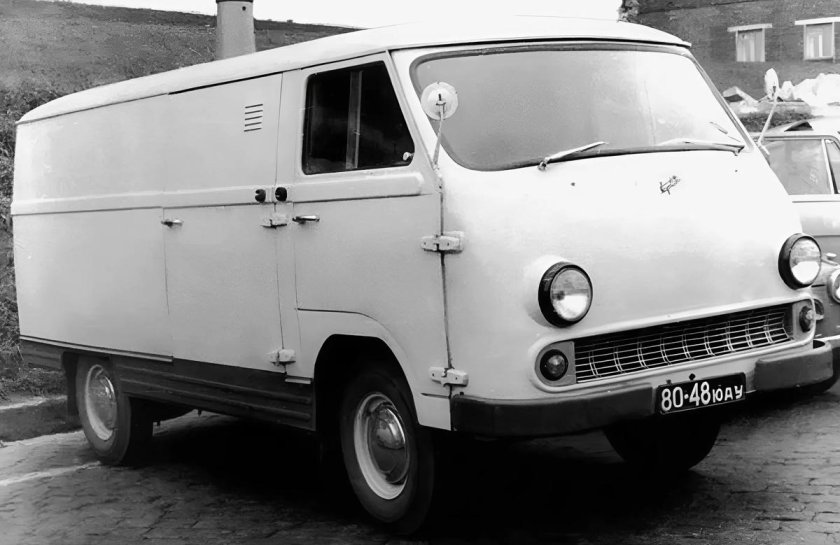 Автомобиль ЕРАЗ 762