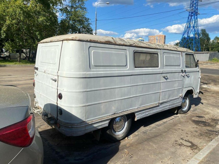 Цельнометаллические фургоны