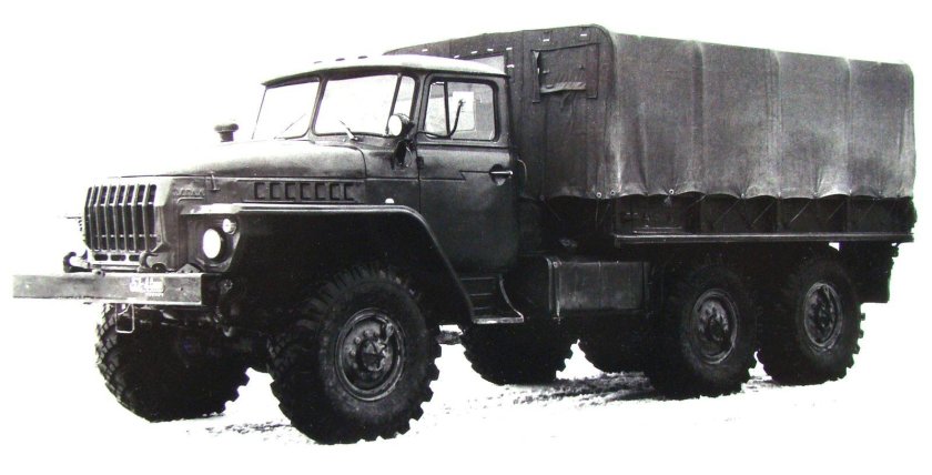 Урал-4320 грузовой армейский