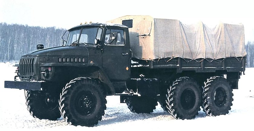 Урал 4320 грузовой армейский