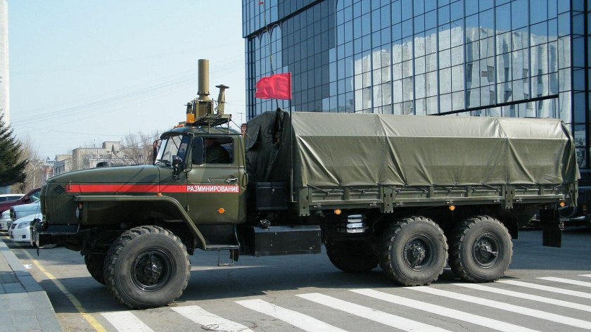 Урал 4320 бортовой военный