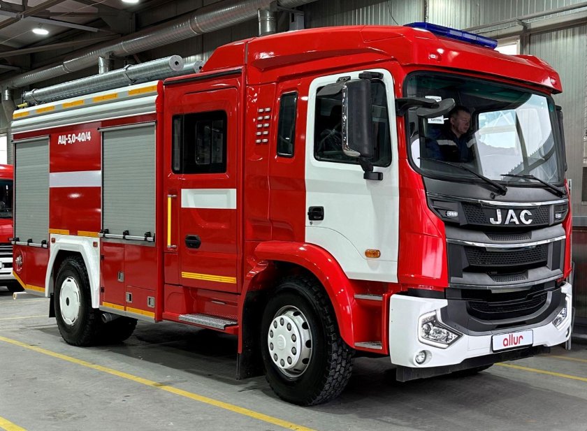 Пожарно спасательный автомобиль