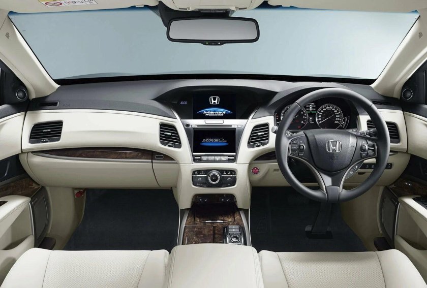 Honda Legend 2015