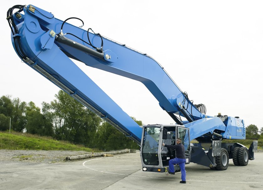 Terex Fuchs перегружатель