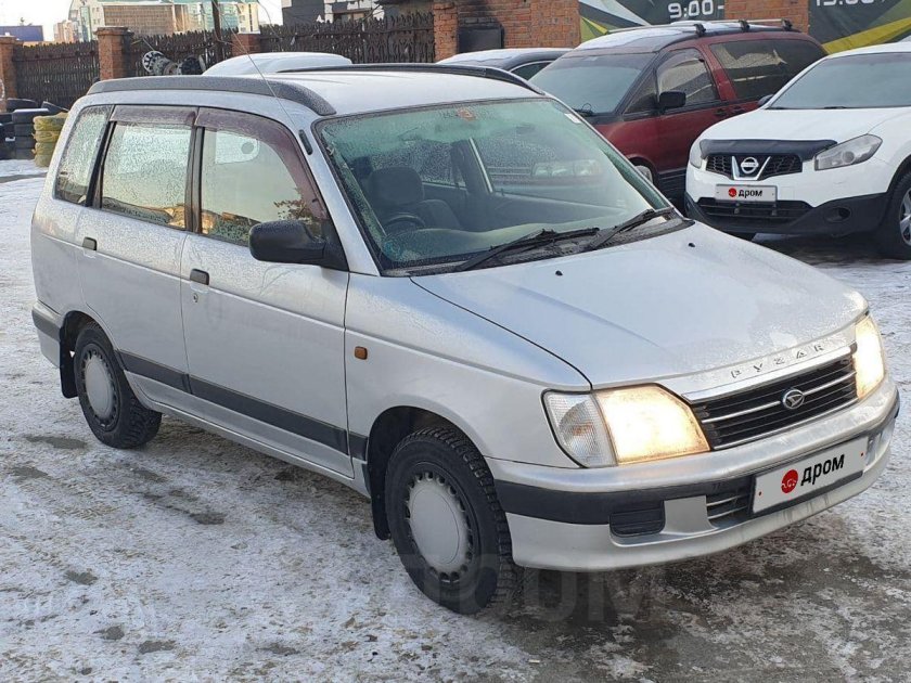 Pyzar Daihatsu Pyzar 1998