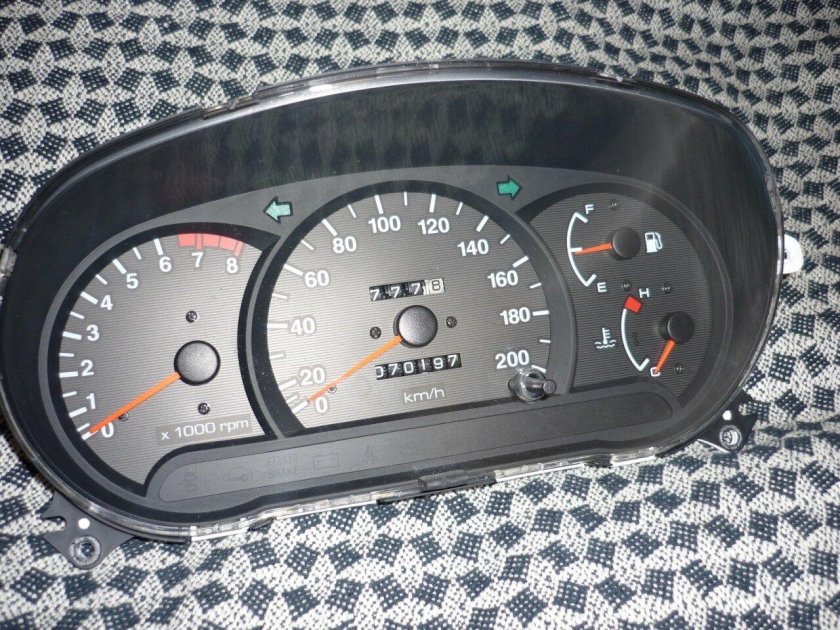 Панель приборов Хендай акцент 2008