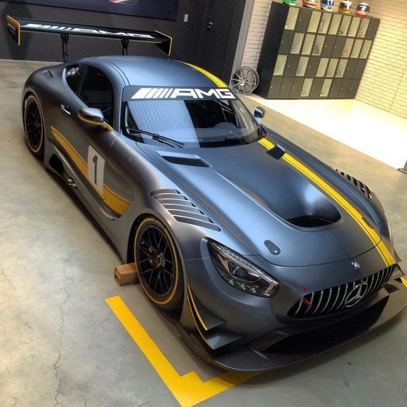 Крутая гоночная тачка