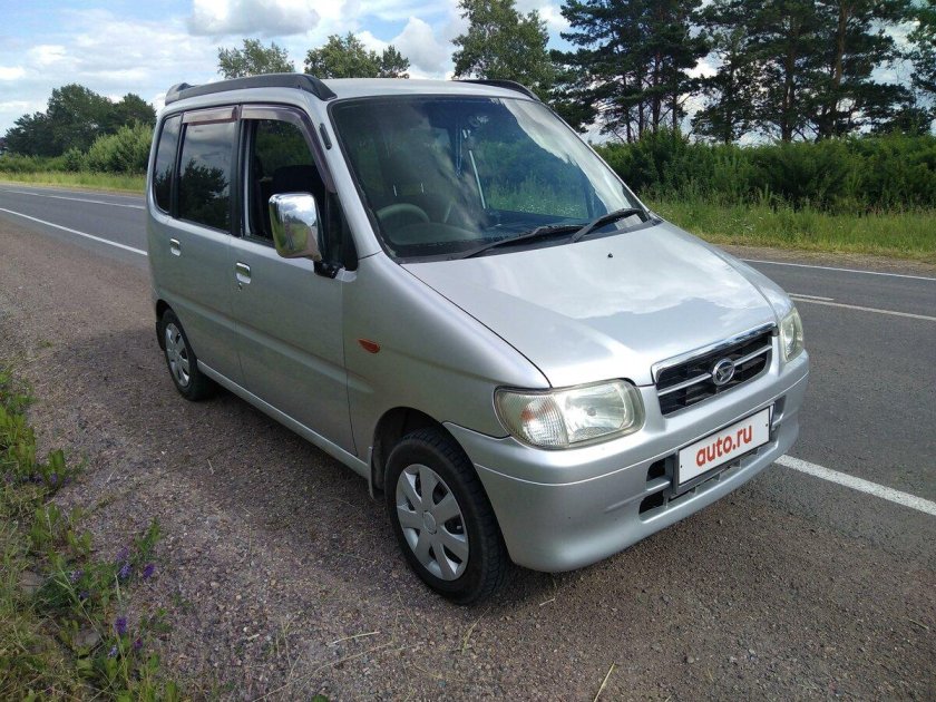 Daihatsu move 2000