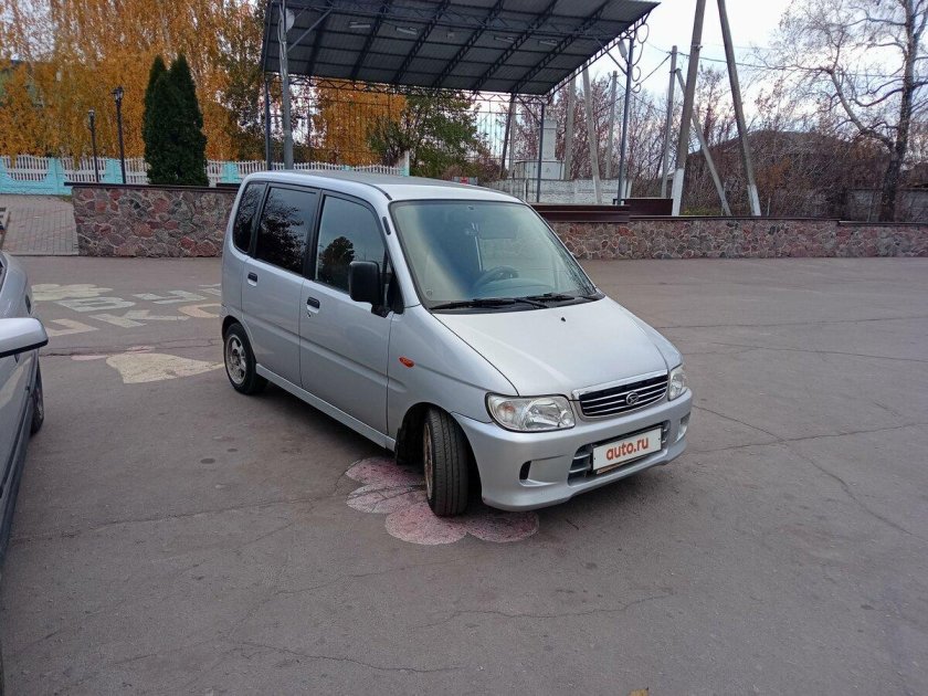 Дайхатсу мув 2000