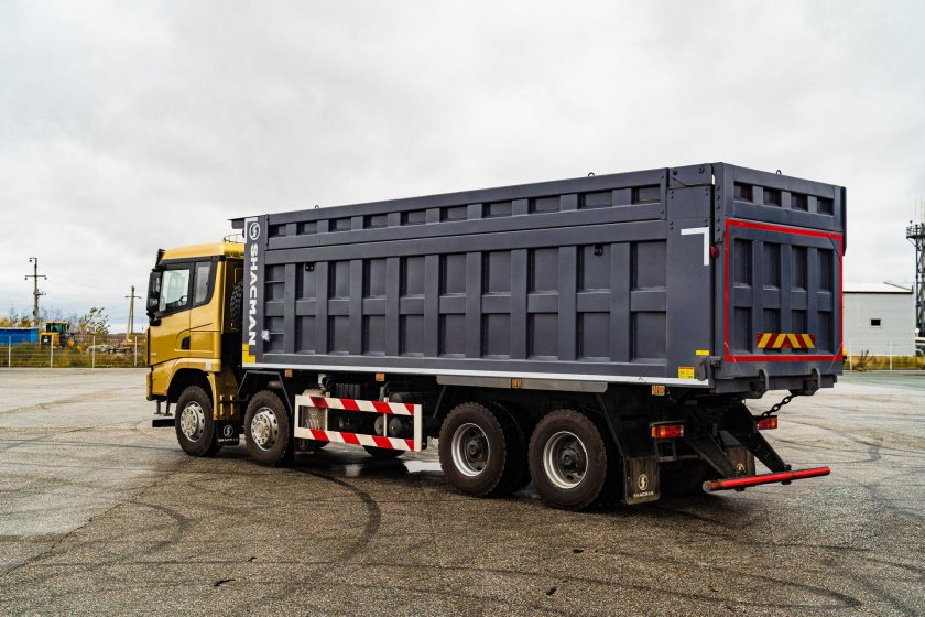 X3000 Шакман самосвал