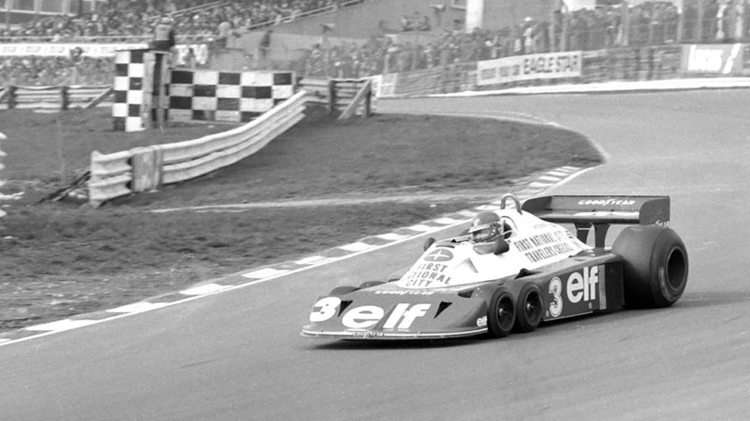 Шестиколесный Тирелл формула 1