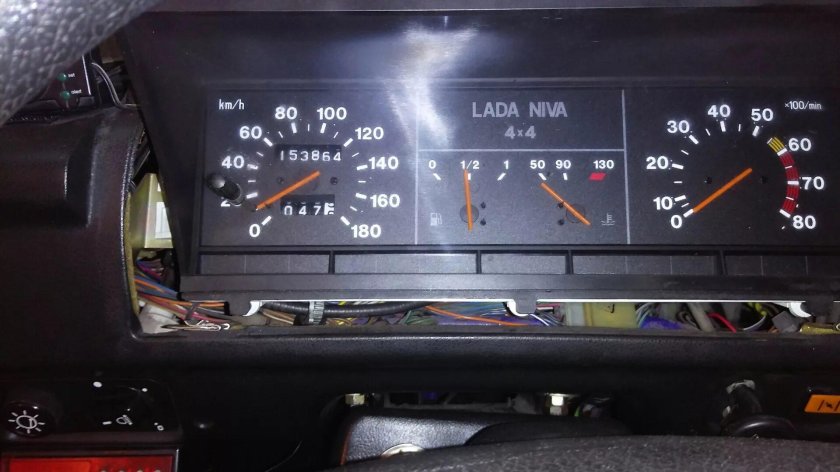 Датчик уровня топлива Нива 21213