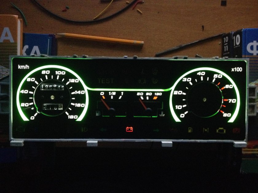 ВАЗ 21213 Нива приборная панель