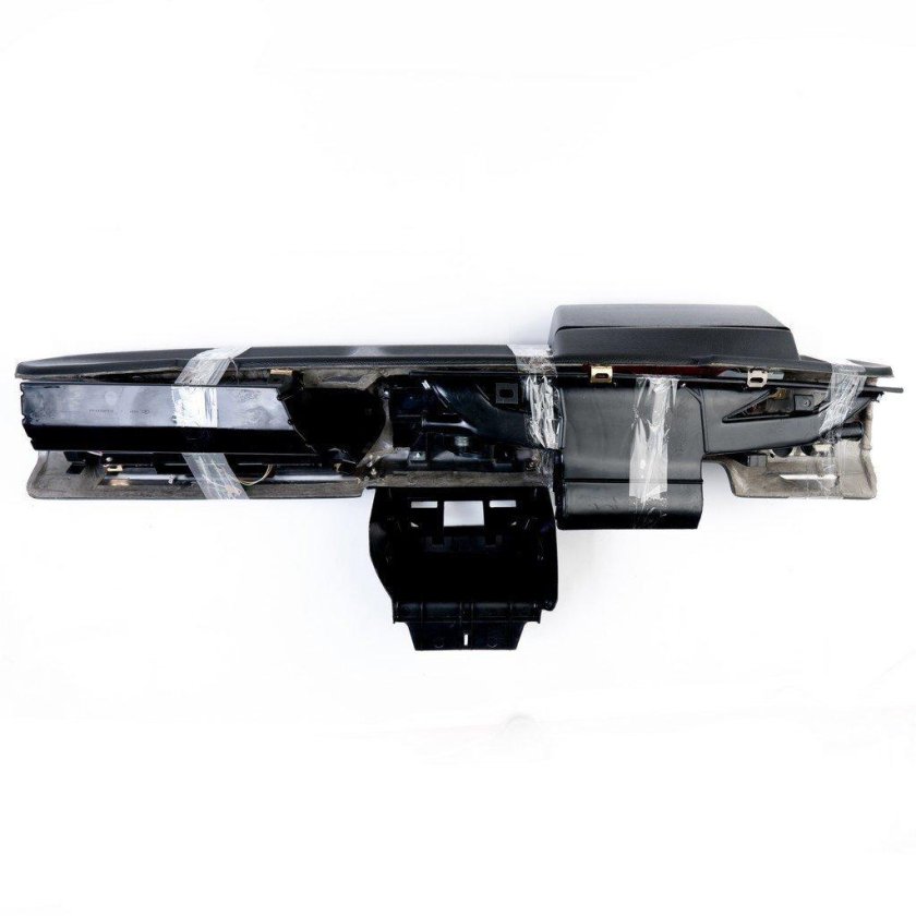 Автокомпонент 21213532501210 панель приборов обитая ВАЗ-2131 Автокомпонент