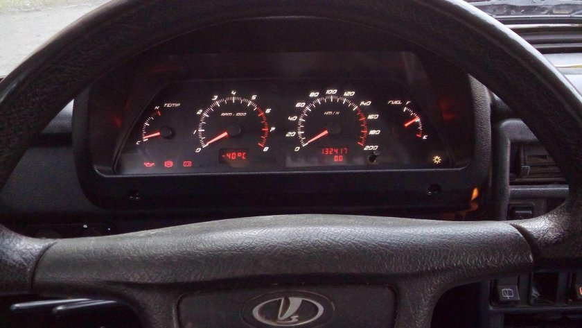 Панель приборов ВАЗ 2114 карбюратор