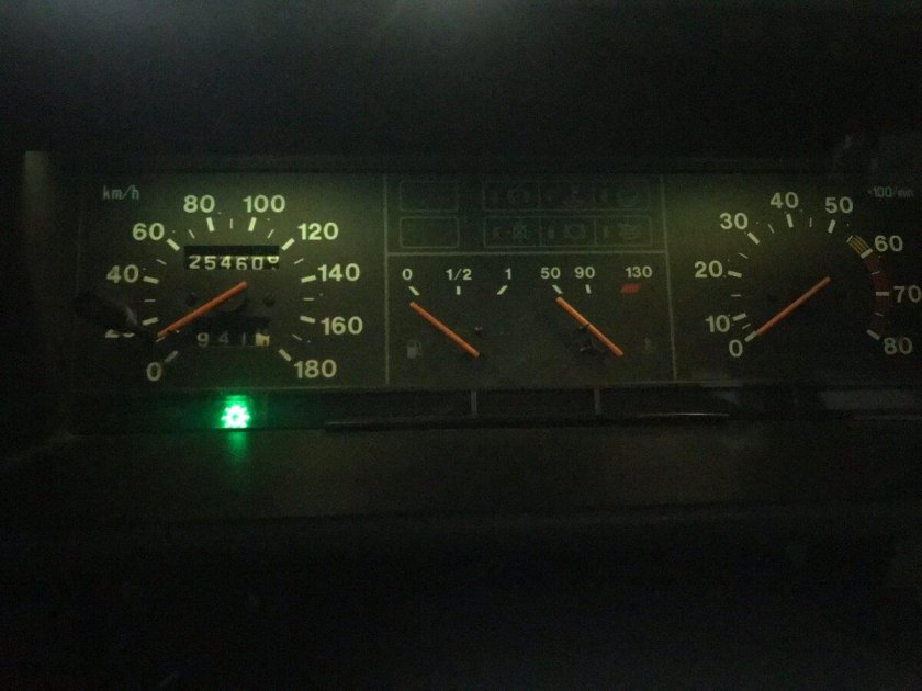 Панель приборов Нива 2001 года