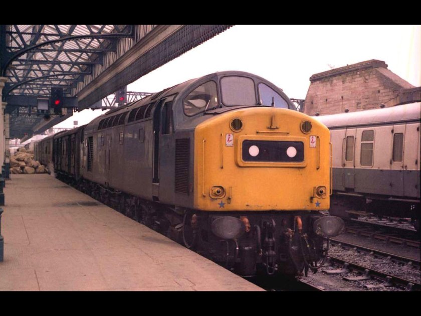 Diesel electric locomotive