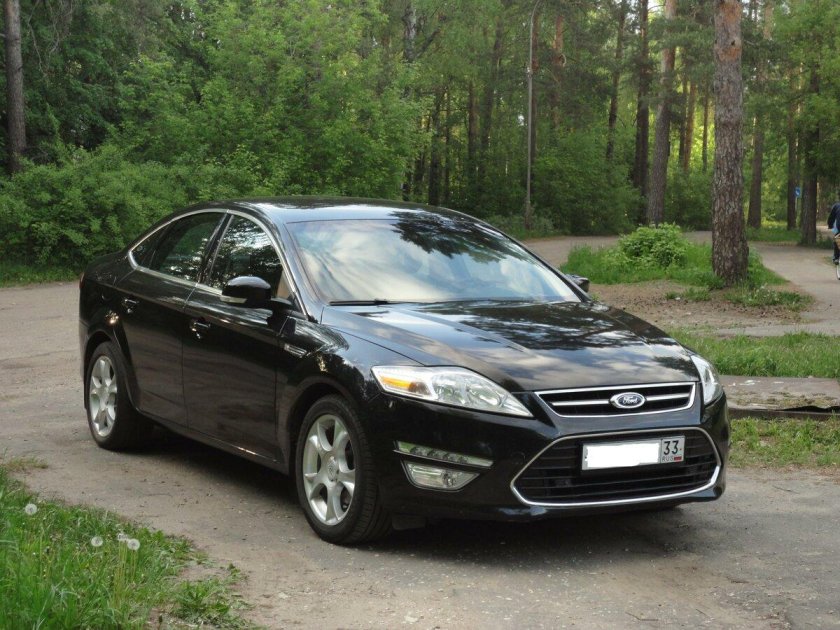 Ford Mondeo 2013 черный