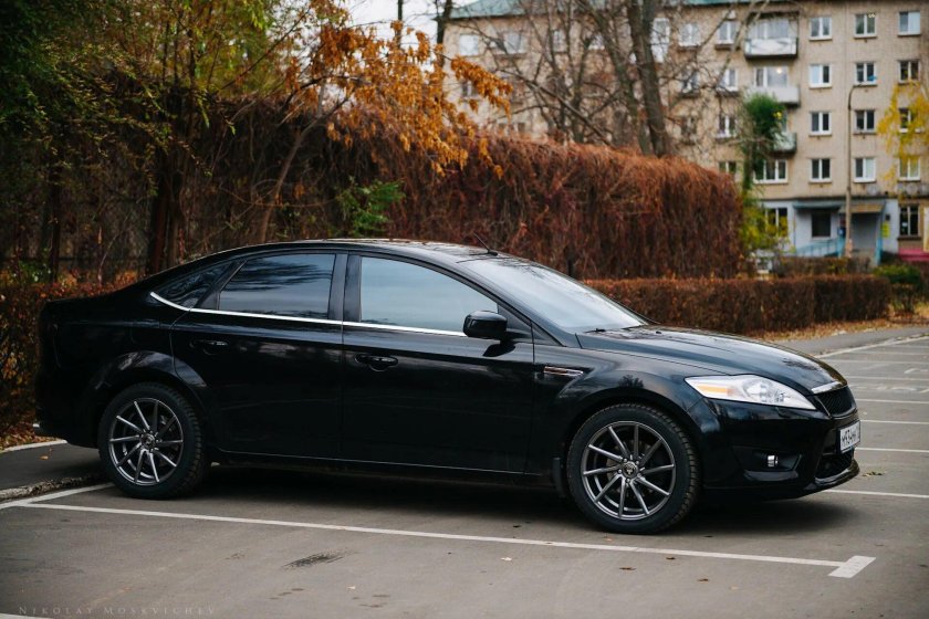 Ford Mondeo 4 черный