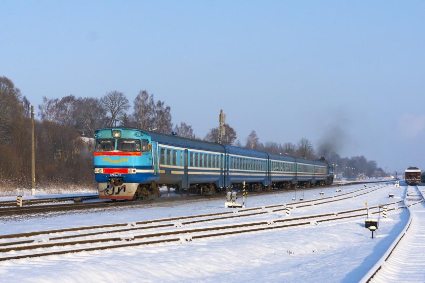 Поезд дрб1