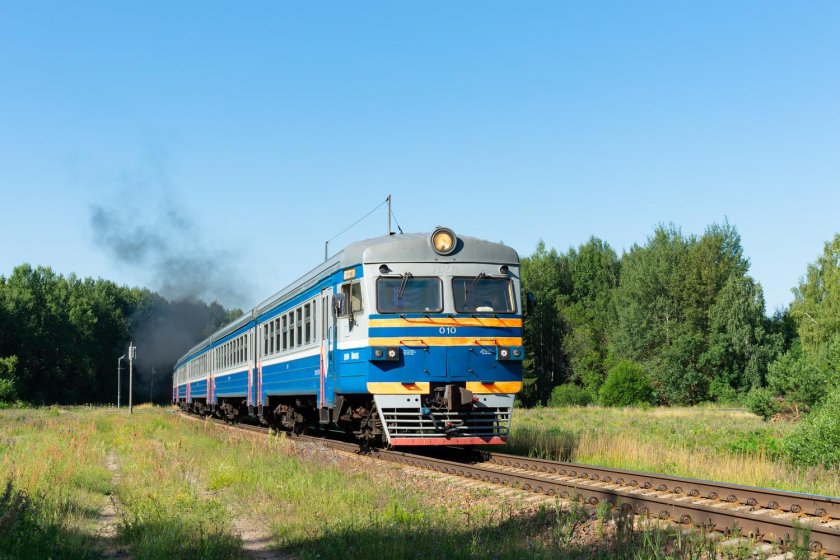 Дизель поезд др 1