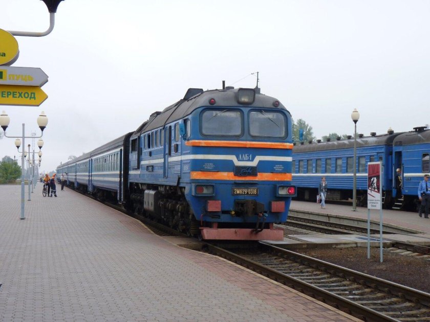 Дизель поезд ДДБ