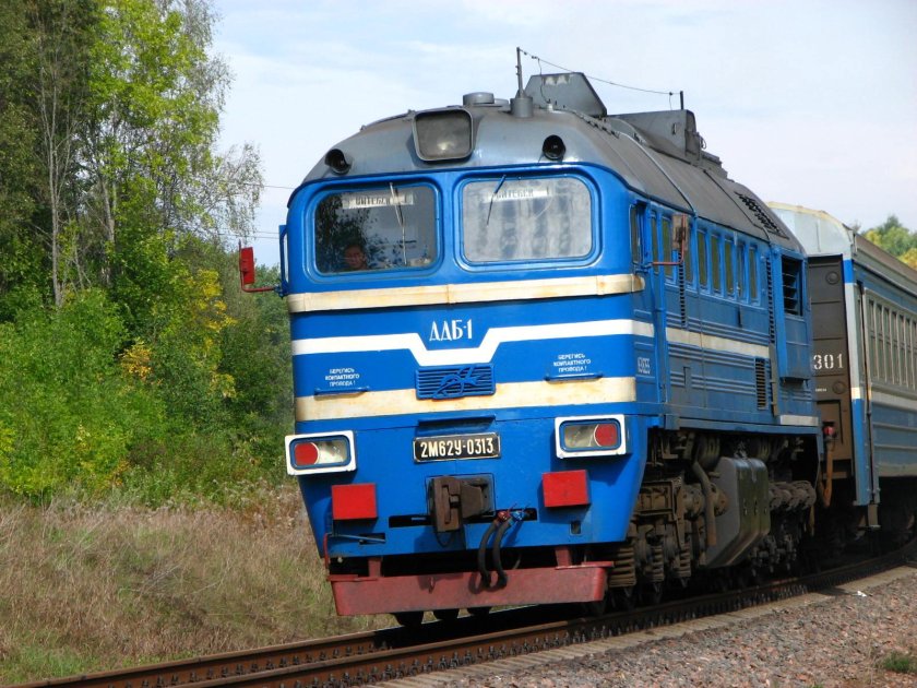 Дизель поезд ДДБ