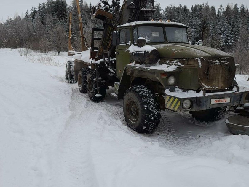 Урал лесовоз