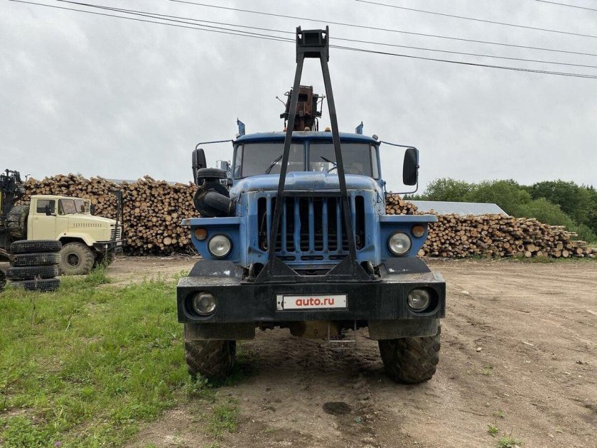 Урал фискарс лесовоз