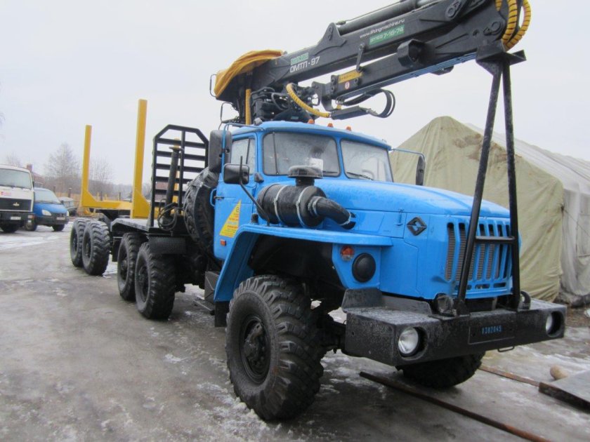 Урал 4320 лесовоз