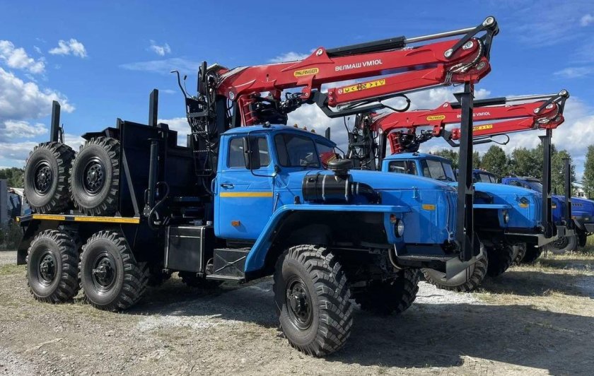 Урал 4320 лесовоз