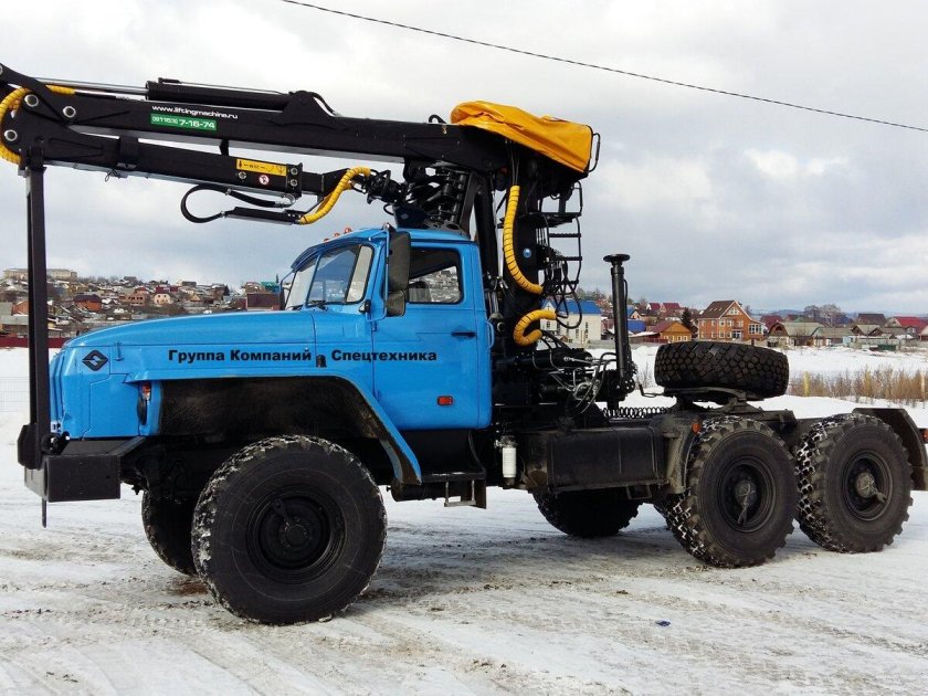 Урал-4420, седельный тягач