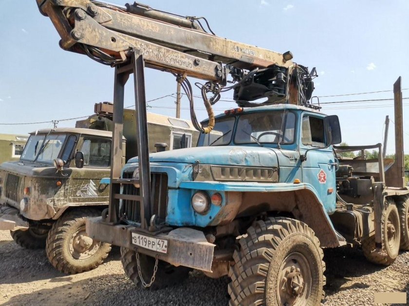 Урал некст лесовоз с гидроманипулятором