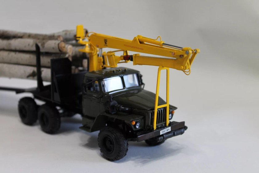 Урал лесовоз 1 43