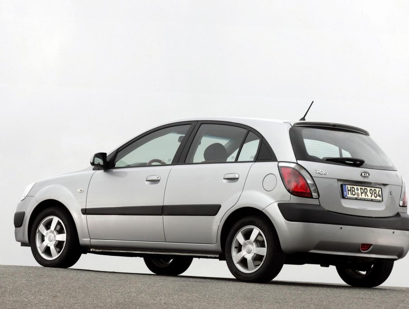 Kia Rio 2005 хэтчбек