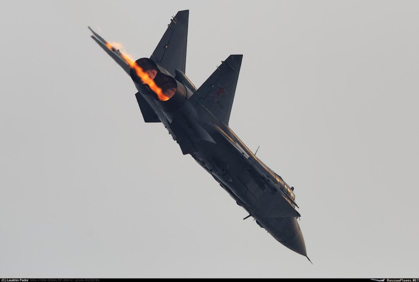 Истребитель миг-31бм