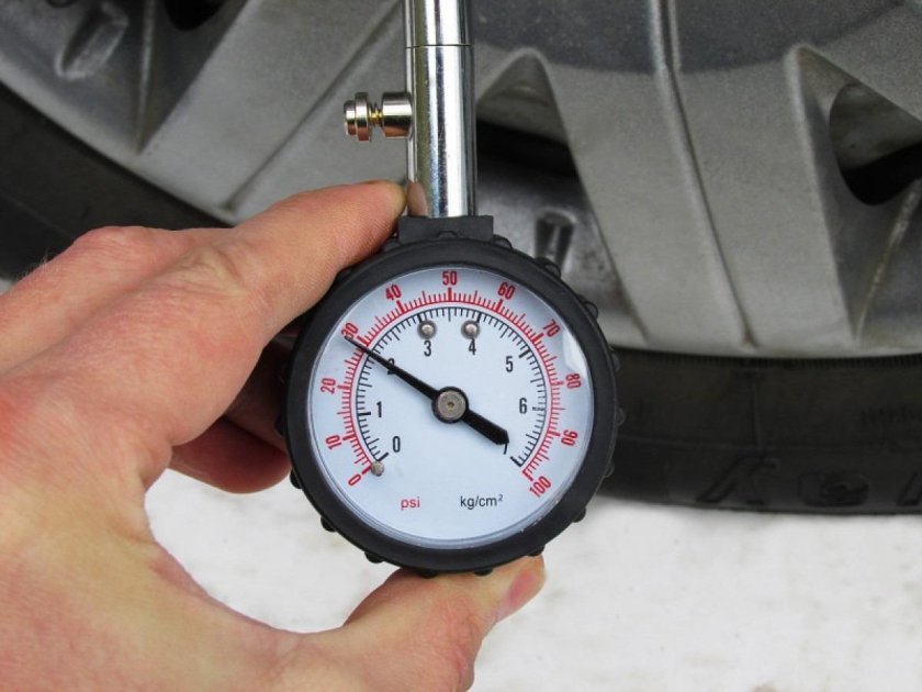 Манометр насоса автомобильного 2 шкалы