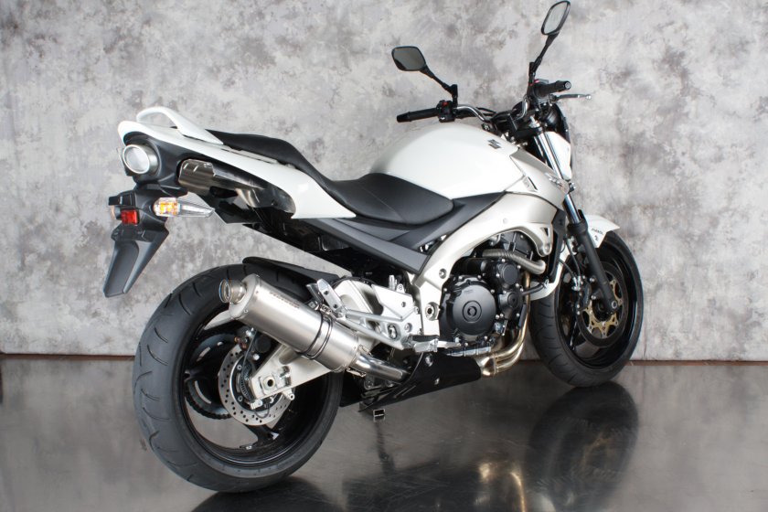 Мотоцикл Сузуки GSR 600